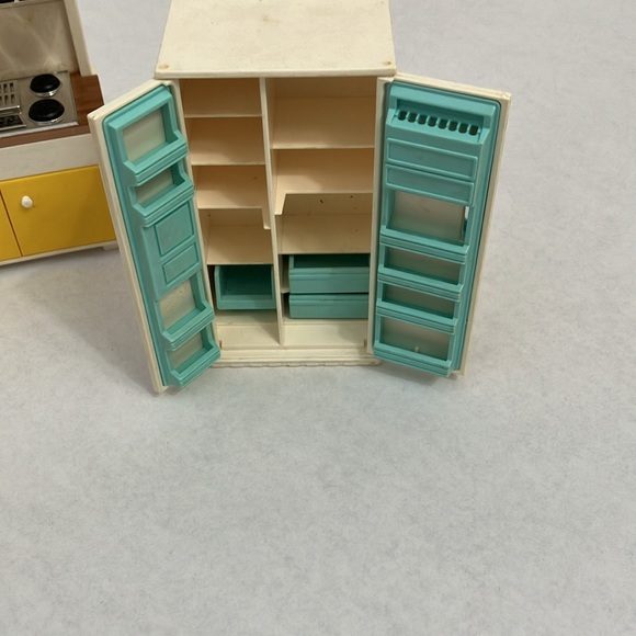 Vintage TOMY Japan Deluxe Dollhouse Furniture 1970s - 21 pieces - Picture 6 of 13